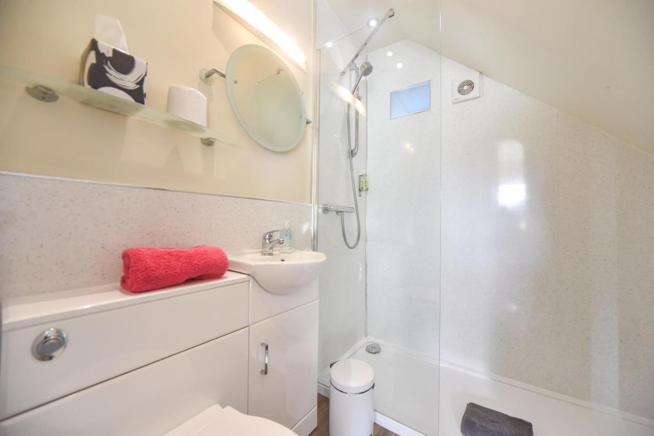 Church Farm Holiday Cottages - Pinster Cottage แอชบอร์น ภายนอก รูปภาพ