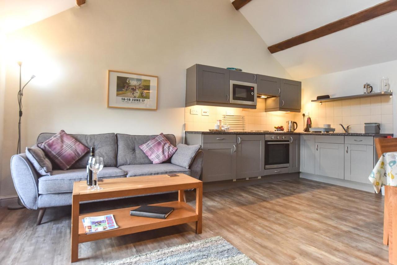 Church Farm Holiday Cottages - Pinster Cottage แอชบอร์น ภายนอก รูปภาพ